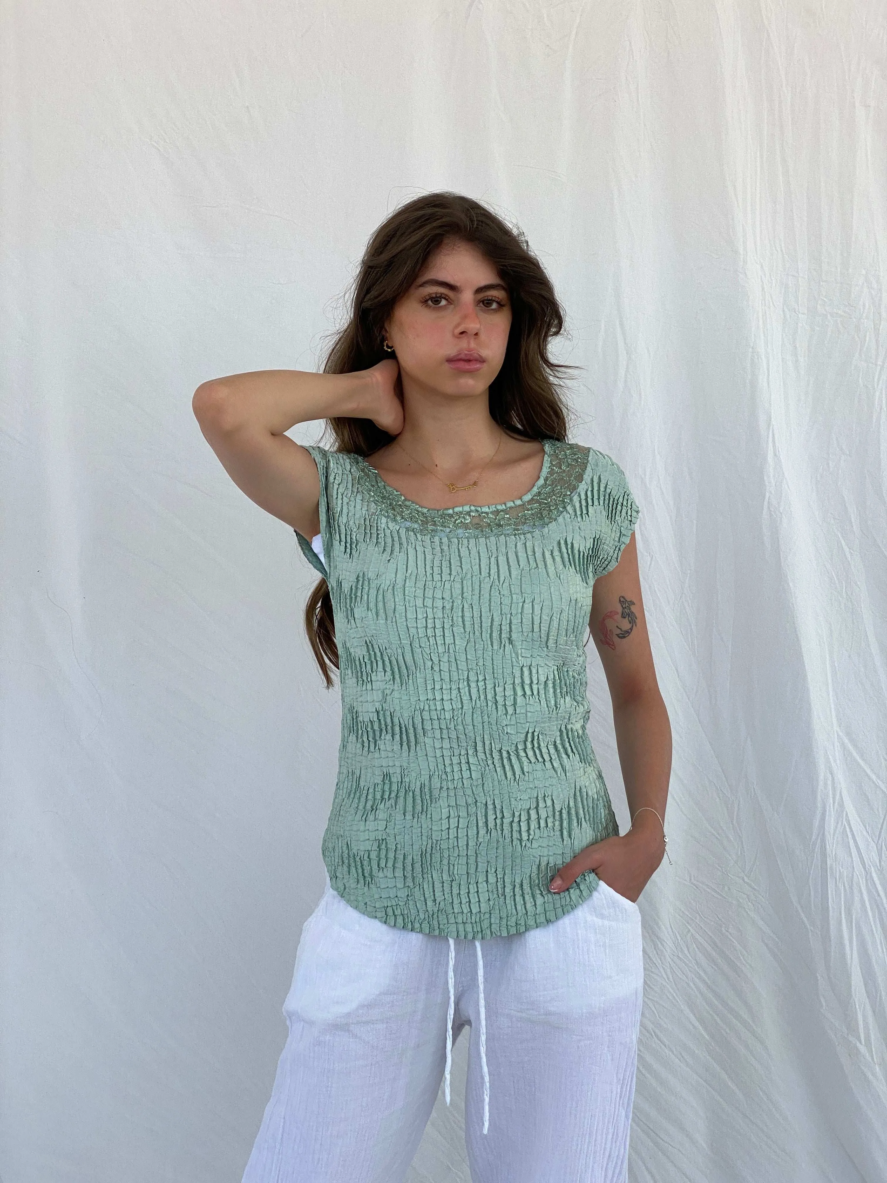 00s NICOLA Mint Green Scrunchie Textured Top with Lace Collar - M