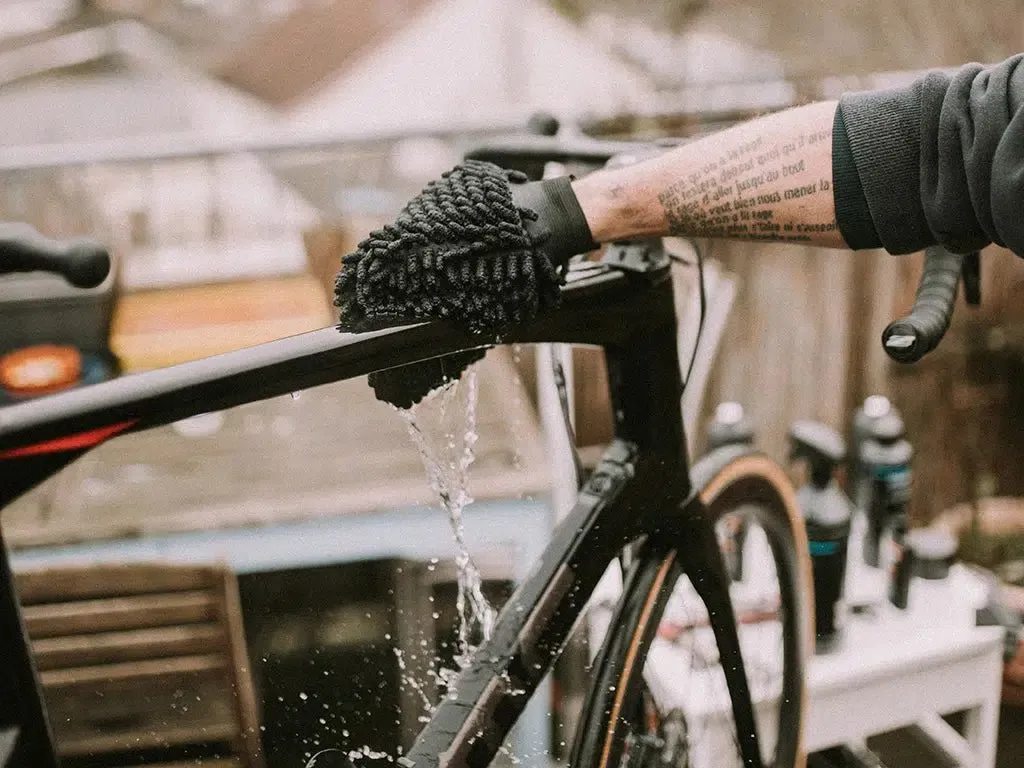 Dynamic Microfibre Bike Cleaning Glove