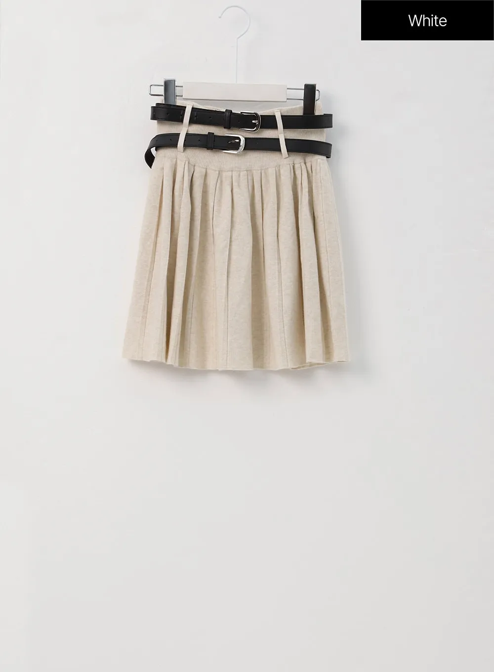 Pleated Mini Skirt with Belt IS322