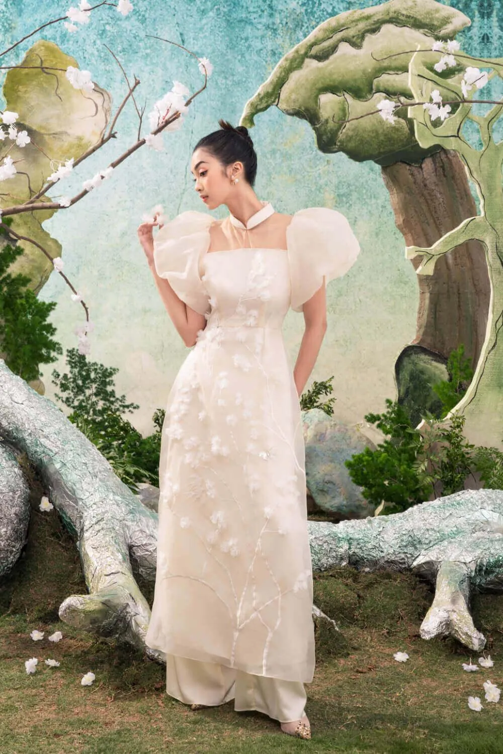 Wanda Mandarin Neck Ao Dai