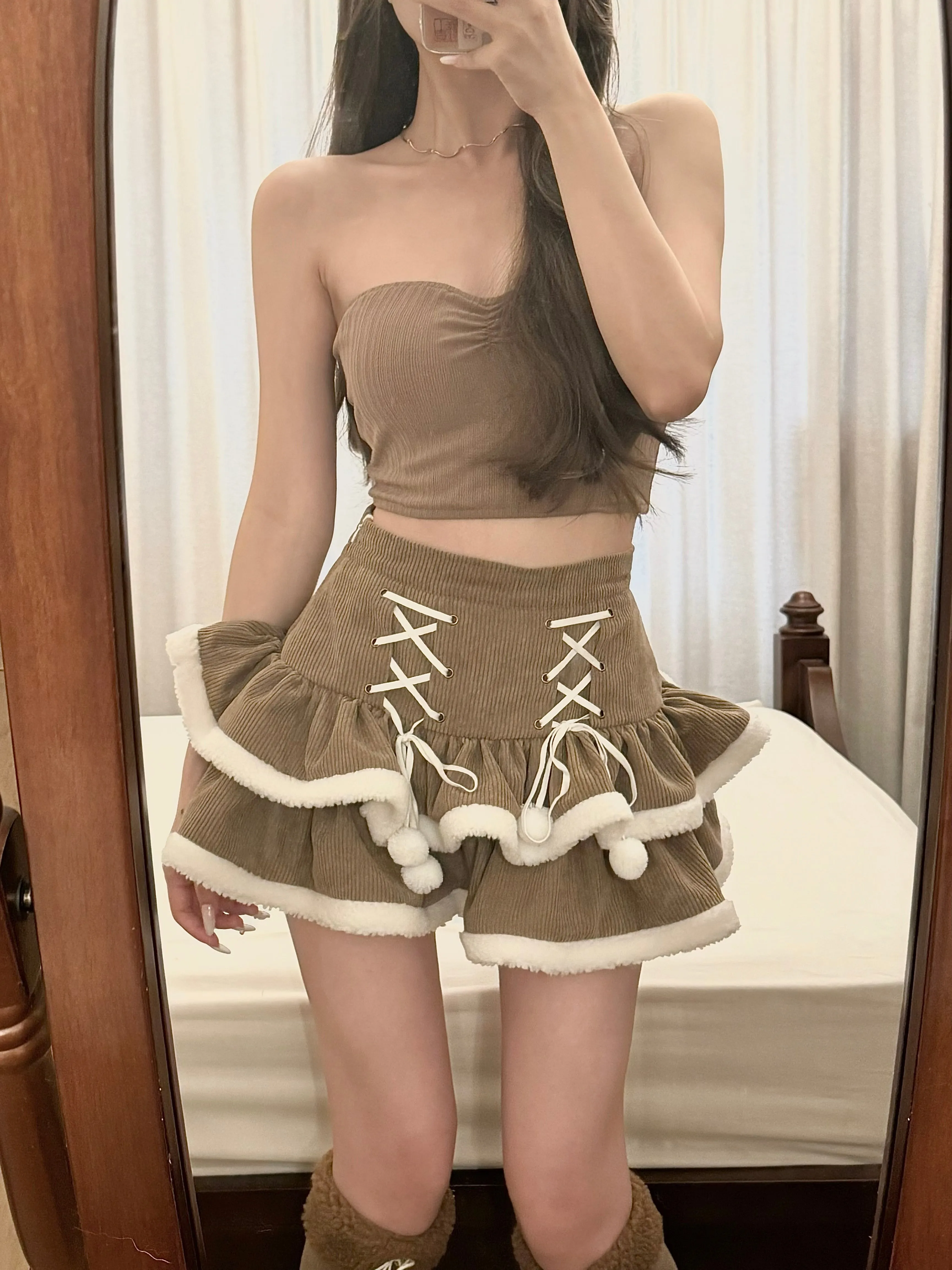 Winter Lolita Black Red Brown Fur Edge Ruffled High Waist Short Skirt